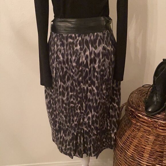 Worthington size 8 Black and grey leopard print skirt EUC - Picture 5 of 11